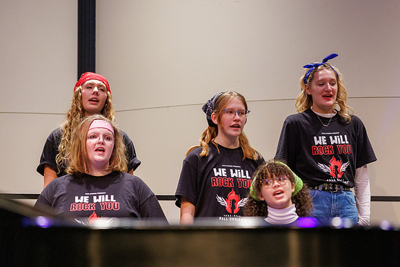 PHS8382Choir